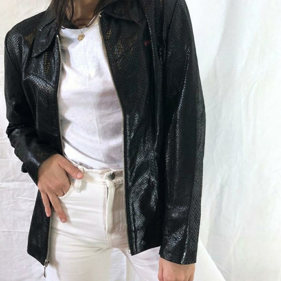 Guess Jackets & Blazers - 2X HP!! Rare Vintage Guess Black Leather Jacket L!